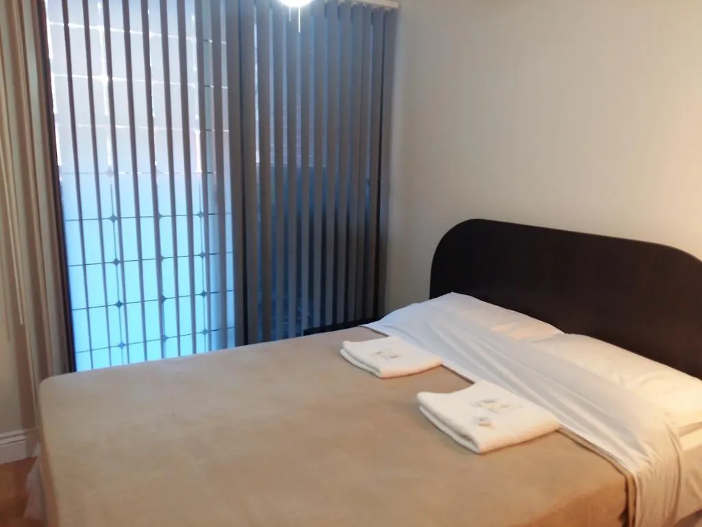 Toronto Furnished Living- Pembroke Apartment