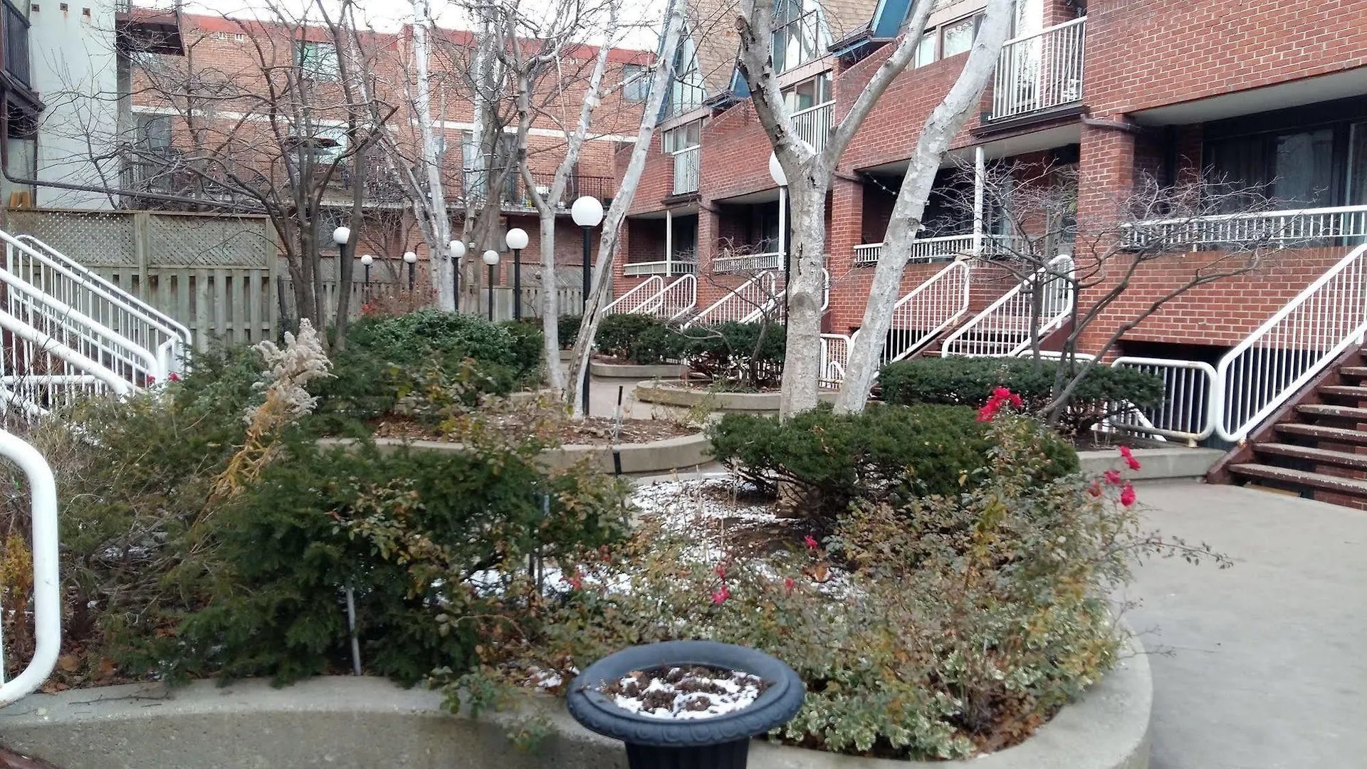 Toronto Furnished Living- Pembroke Apartment