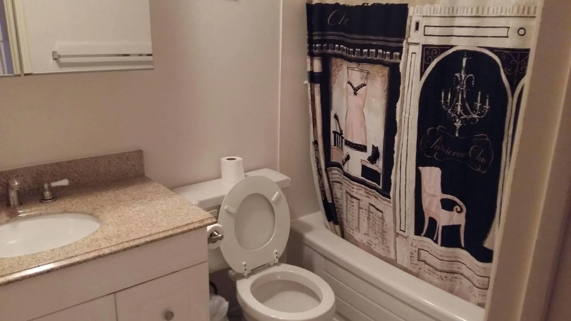 Toronto Furnished Living- Pembroke Apartment