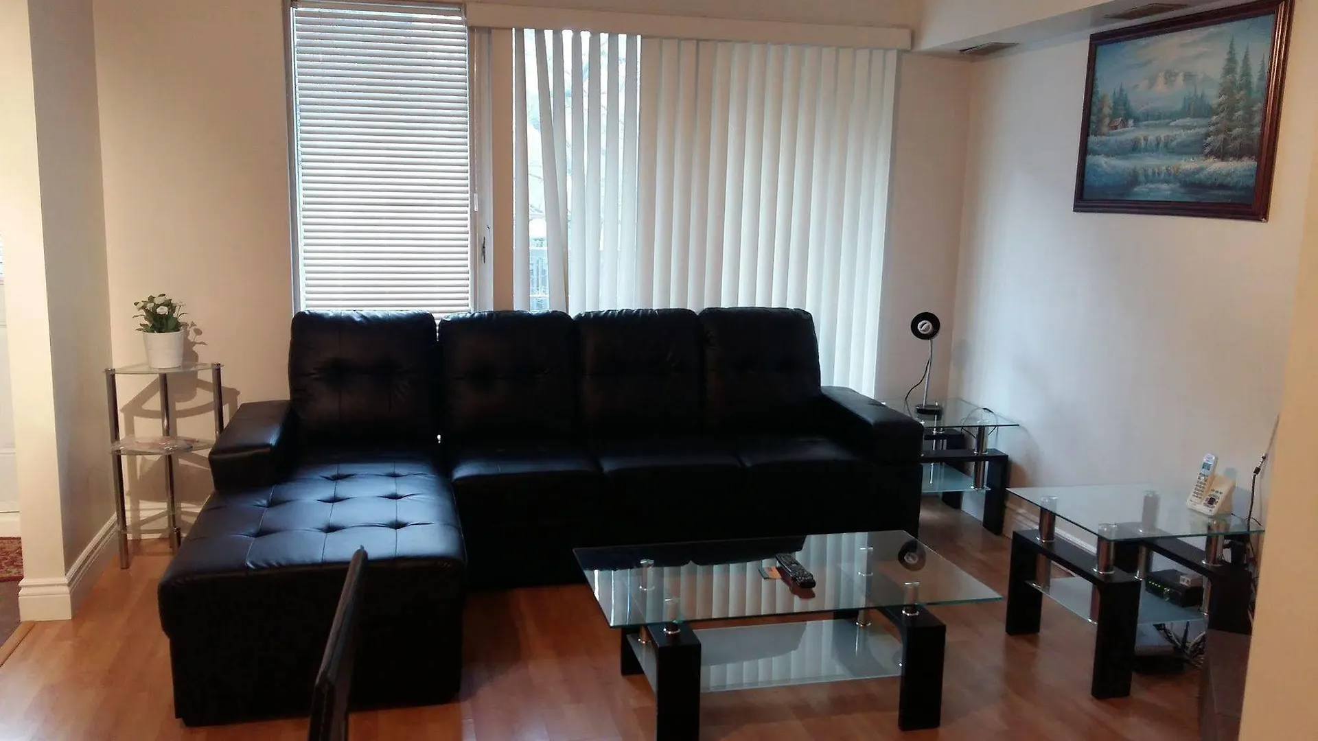 Toronto Furnished Living- Pembroke Apartment 0*,  Canada