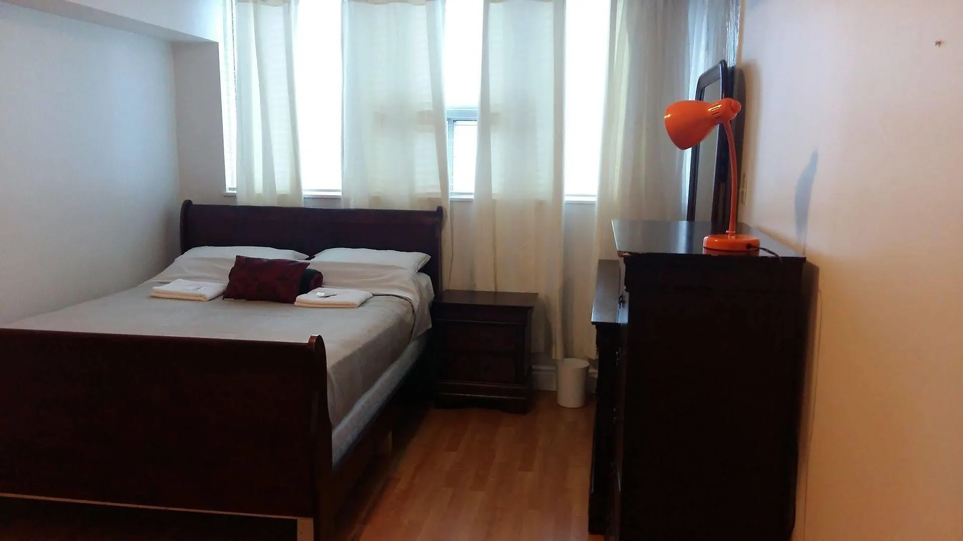 Toronto Furnished Living- Pembroke Apartment